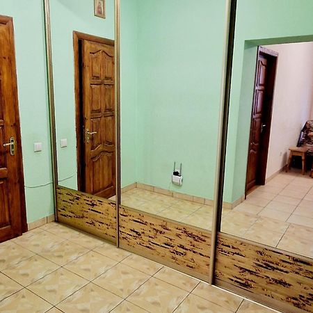 Apartment on Arceulova, 14 Lutsʼk Exterior foto